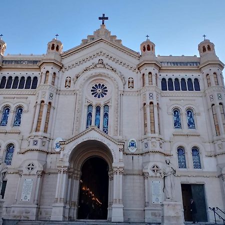 شقة Reggioduomo ريجّو دي كالابريا المظهر الخارجي الصورة